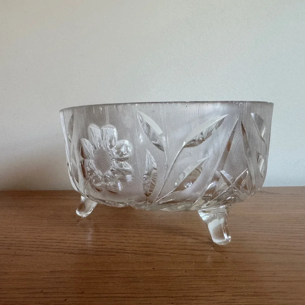 Vintage Crystal Glass Footed Candy Dish Bowl‎ Etched Floral Leaves Design